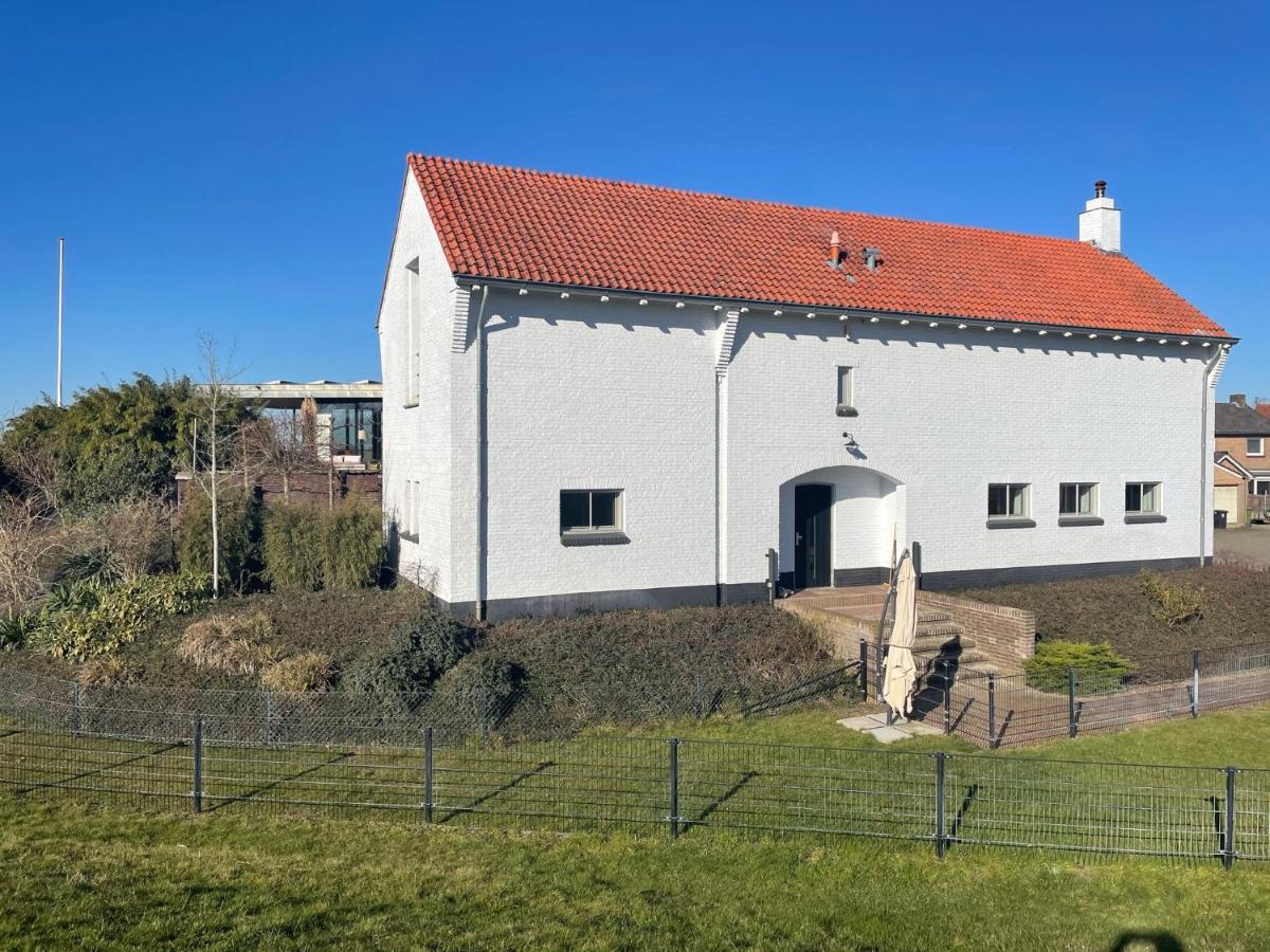 B&B Pompgebouw Aan De Rijn Tolkamer Extérieur photo