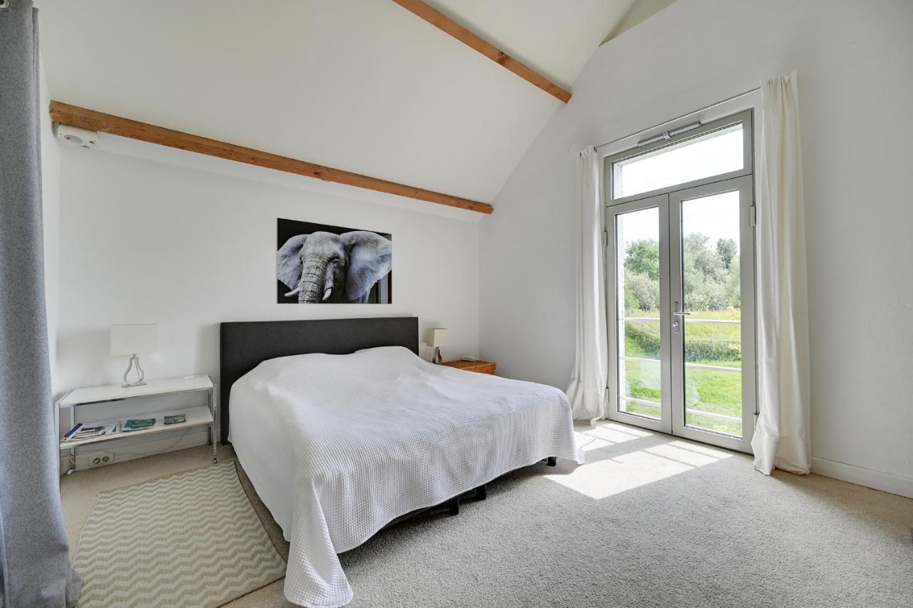 B&B Pompgebouw Aan De Rijn Tolkamer Extérieur photo